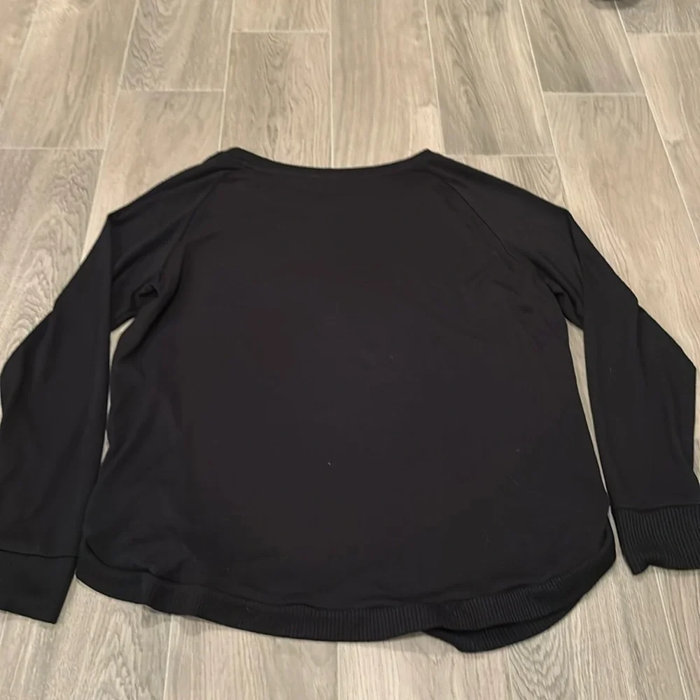 Gap Women’s Black Crew Neck Sweater Size S